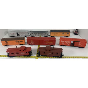 HO Scale Box Car Lot Of 8 Burlington CB&Q 19720 Sliding Door Freight Plus More